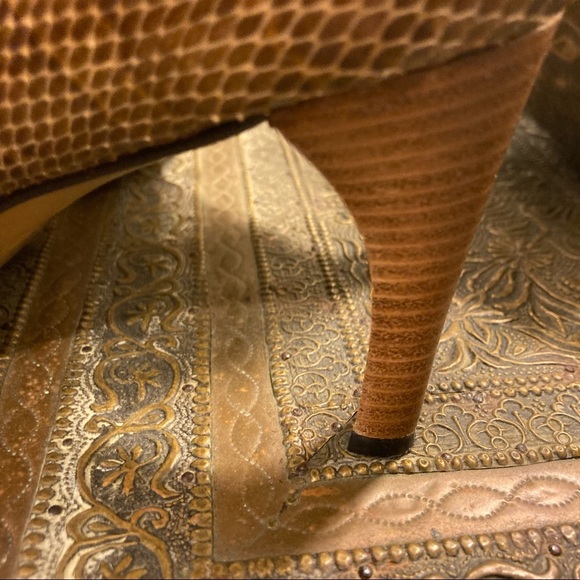 Gucci snakeskin (?) open toe heals size 8.5 - Picture 5 of 10